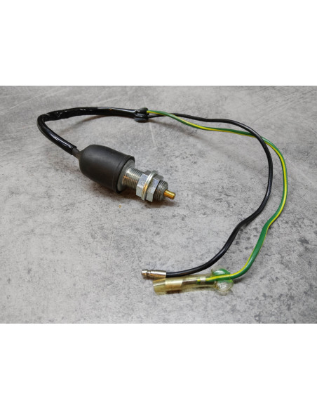 Contacteur feu stop arrière CA175 CB125 CB175 CD125 CD175 HONDA 35350-028-000