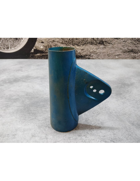 Patte de phare bleue coté droit NOS CB125 K2/K3 HONDA 51602-246-000AZ NOS