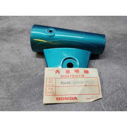 Patte de phare marina blue coté droit 125K5 HONDA 51602-336-680MU
