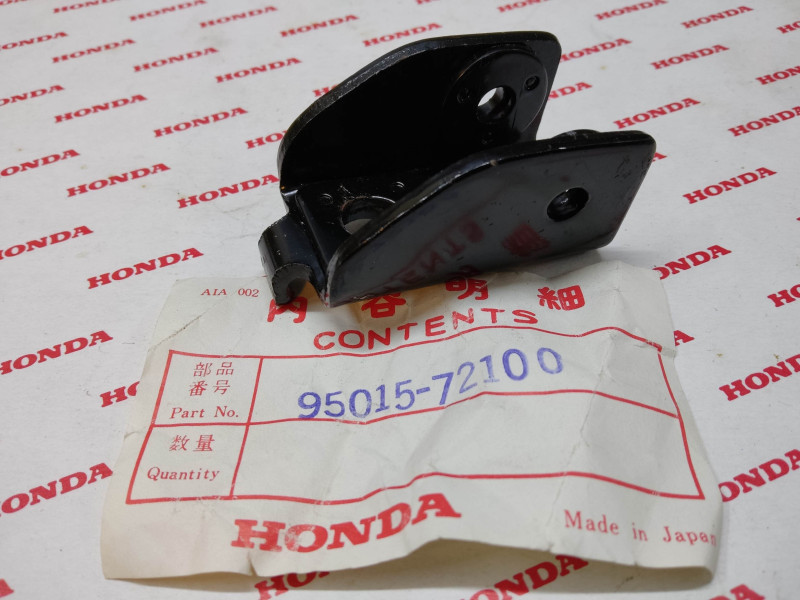 Chape de repose pied AR G/D noire CB125B6 CB200 CB500Four HONDA 95015-72100