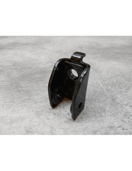 Chape de repose pied AR G/D noire CB125B6 CB200 CB500Four HONDA 95015-72100