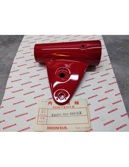 Patte de phare rouge coté gauche pour CB125K5 HONDA 51606-336-680HX