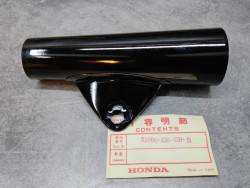 Patte de phare noire coté gauche CD125 CD175 A/K0 HONDA 51606-230-620B