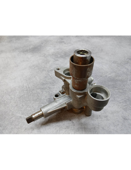 Pompe à huile VF500F 85/86 HONDA 15100-MF2-710
