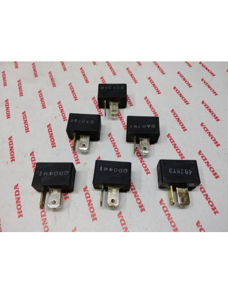 Rectifieur NOS HONDA 31700-124-008 NOS