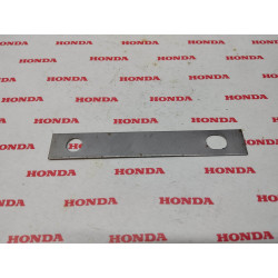 Tole arrêtoir  fixation de pompe à huile HONDA CB250-350 CL250-350 15281-286-000
