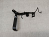 Support gauche dans montage de carénage de XL1000V 2001-04