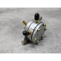 Pompe à essence métalique MIKUNI 20L/H avec système de vide HONDA 16700-MIKUNI
