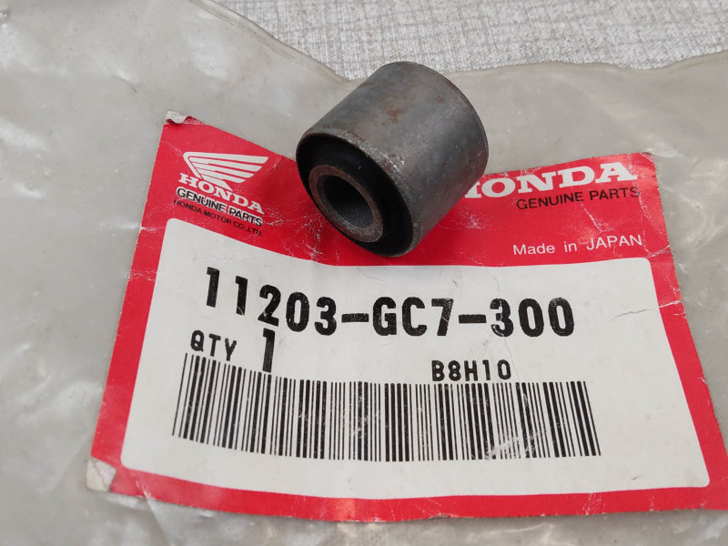 Silentbloc inf d'amortisseur PK50 90 CH125 Spacy 1984/1996 HONDA 11203-GC7-300