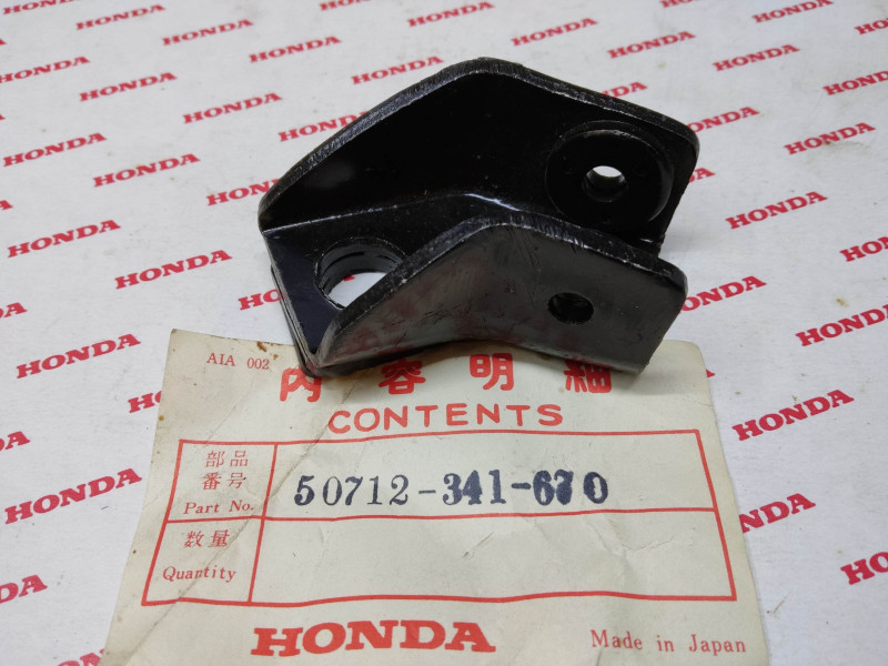 Chape de repose pied AR G pour CB750K6 HONDA 50712-341-670