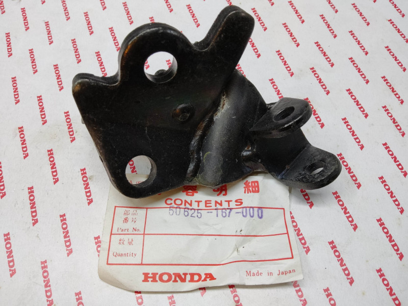 Support repose pied gauche MT50S 80-82 MT80S 80 HONDA 50625-167-000