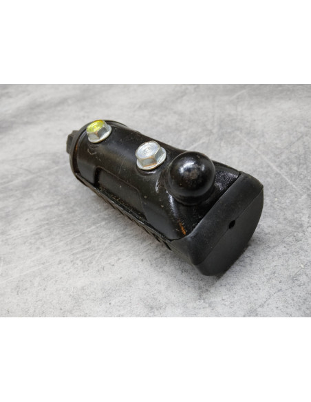 Repose pied droit incomplet (voir photos) CB250G CB360G HONDA 50630-369-670BINC1