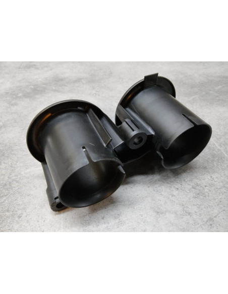 Element coté G montage de boite à air de CBR1000RR 2004-05 HONDA 17225-MEL-000