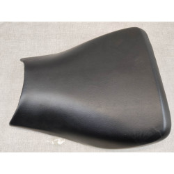 Selle HONDA CBR1000RR 2004-2005 NEUVE 77100-MEL-010 avec une trace sur le dessus