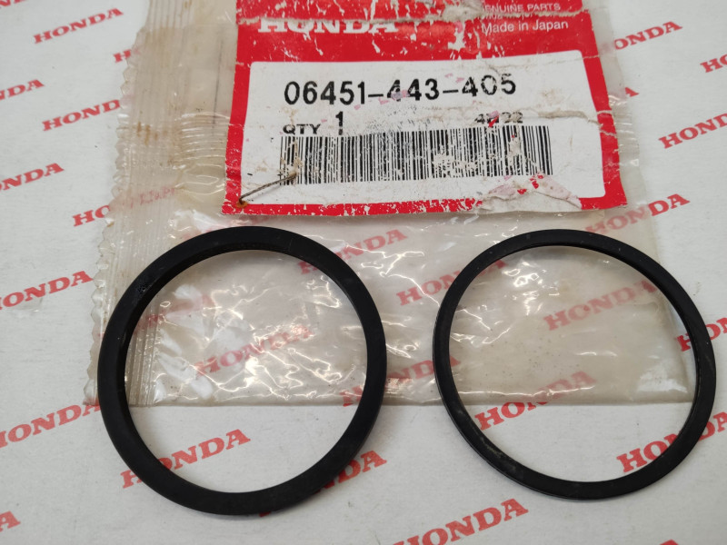 Kit 1 joint 1 cache poussière étrier arrière CB1300 big one HONDA 06451-443-405