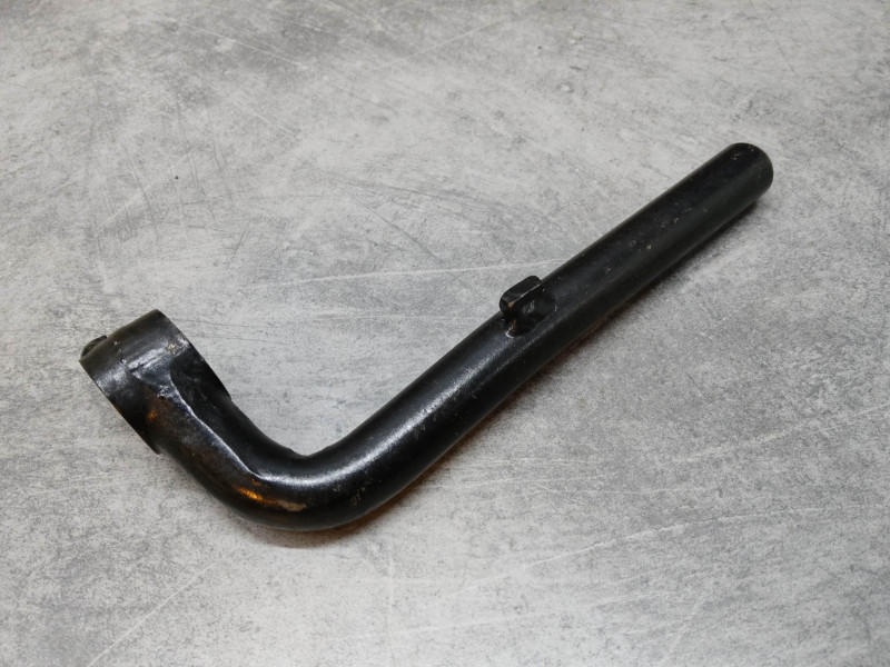 Repose pied avant droit CB750 K0 Sandcast HONDA 50630-300-010B