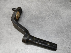 Support repose pied AV G pour CB125T/T2/TA/TB HONDA 50625-399-010