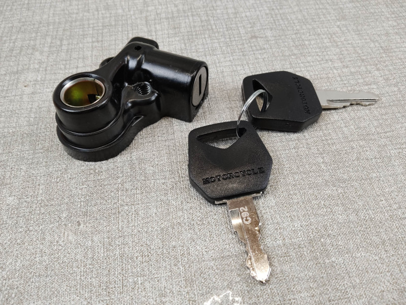 Serrure de selle NEUVE avec deux clés de REFABRICATION honda 77230-107-711A