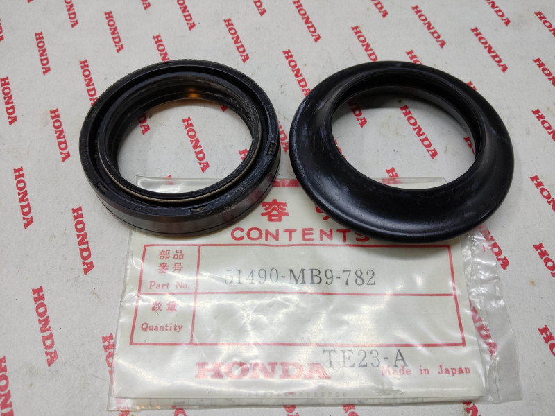 Kit joint spi + cache poussière 39x52x11 HONDA 51490-MB9-782