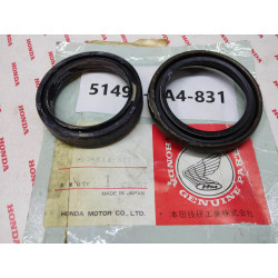 Kit joint spi + cache poussières XR600R XRV650 XRV750 HONDA 51490-KA4-831
