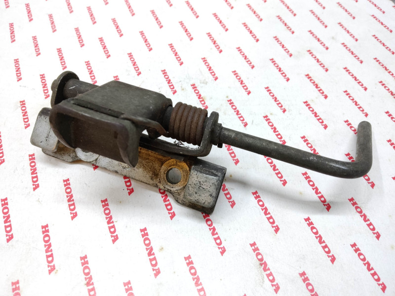 Verrouillage de selle occasion CB450 à K4 HONDA 77230-292-000 OCC2