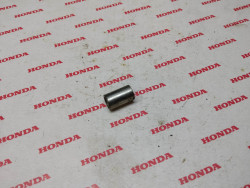 Entretoise HONDA 84706-307-000