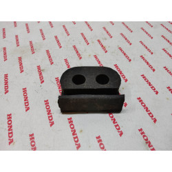 Silentbloc dans montage de clignotant occasion de CB250RSA HONDA 33606-468-000