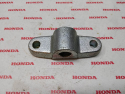 Chape supérieure axe support étrier CB250-360G CB350-400F HONDA 45104-317-700