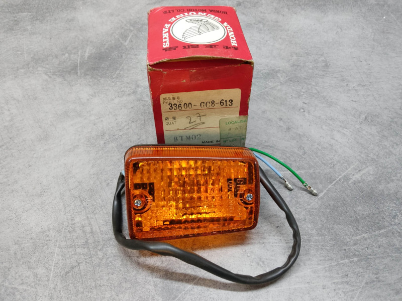 Clignotant arrière droit NH80 MD MS 93/94 HONDA 33600-GC8-613