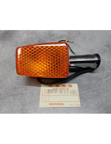 Clignotant arrière gauche GL1100 D 1982 HONDA 33650-MB9-602