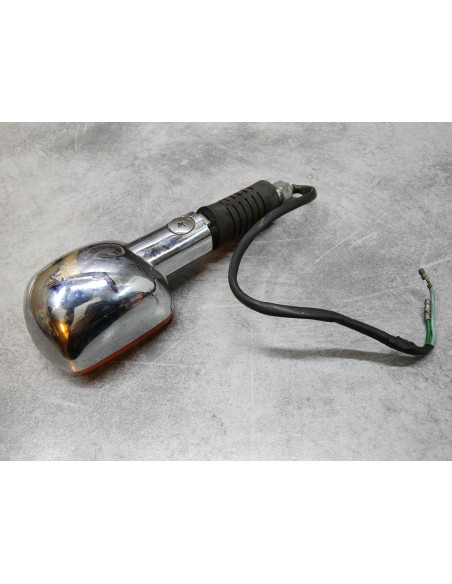 Clignotant AR droit occasion avec vis et tige VF1100C HONDA 33600-MB1-405OCC
