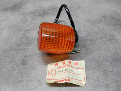 Clignotant arrière droit VF400F 83 HONDA 33600-KE7-600
