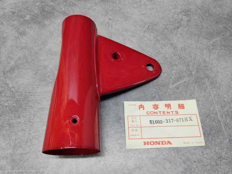 Patte de phare coté D HONDA CB 250 350 K3  light ruby red 51602-317-671HX