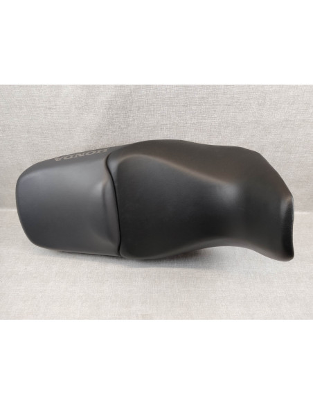 Selle biplace bicolore XL1000 VARADERO 2003/2005 neuve HONDA77200-MBT-D20