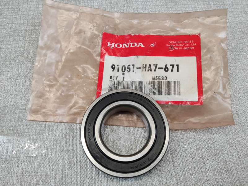 Roulement Roue Arrière Honda CBR1000 RR 28x52x12 - 91051-HA7-671