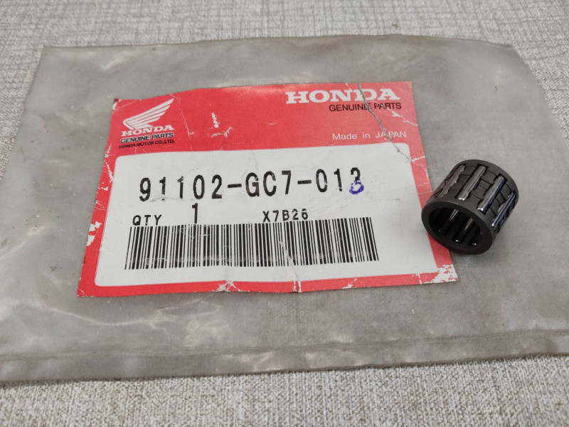Roulement à aiguilles de pied de bielle SA50 VISION HONDA 91102-GC7-013