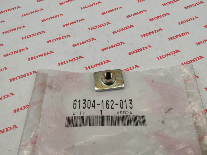 Ecrou de fixation de phare divers modèles HONDA 61304-162-013