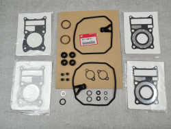 Pochette de joints haut moteur de VT125C 99/07 XL125V 01/16 HONDA 06111-KGB-611