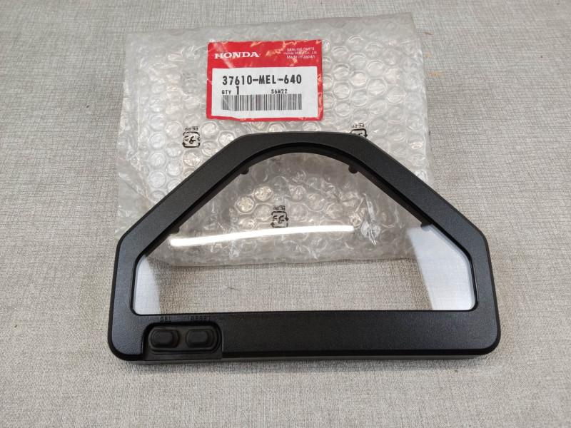 Boîtier supérieur compteur Honda CB1000RR Fireblade 37610-MEL-640