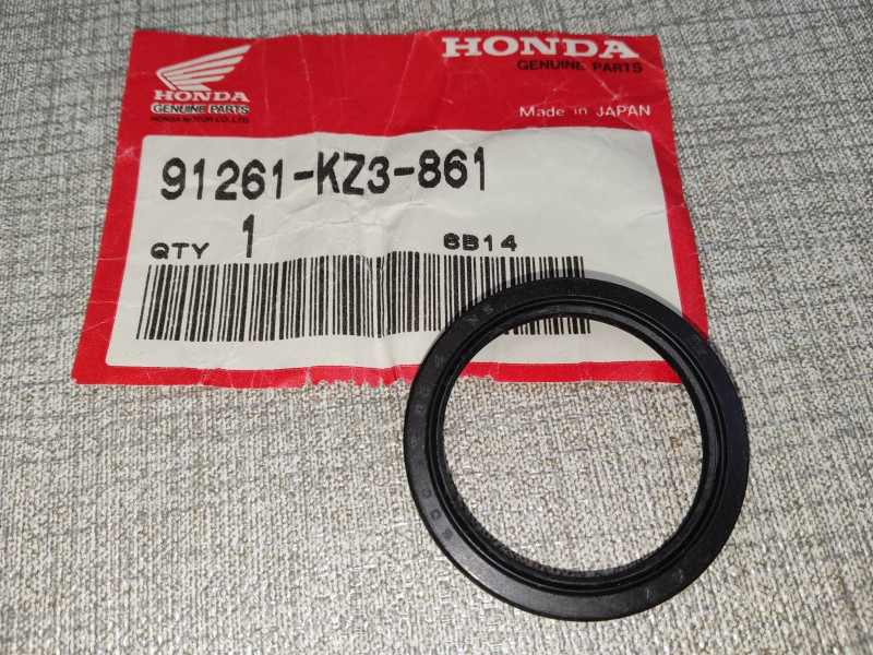 Joint SPI cache poussière 27x34x4 HONDA 91261-KZ3-8961