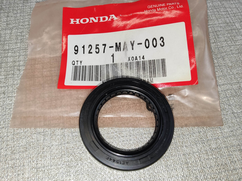 Joint SPI cache poussière 28x42x8 HONDA 91257-MAY-003