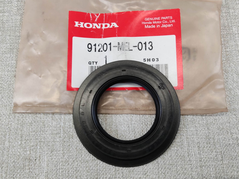Joint spi 34.8x53x8 mm CB1000 CBR1000 CBF1000 HONDA 91201-MEL-013
