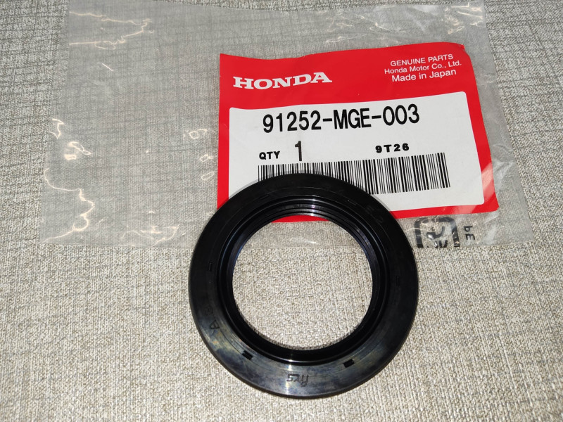 Cache poussière 34x52x7 VFR1200 F/FD 10/11 HONDA 91252-MGE-003