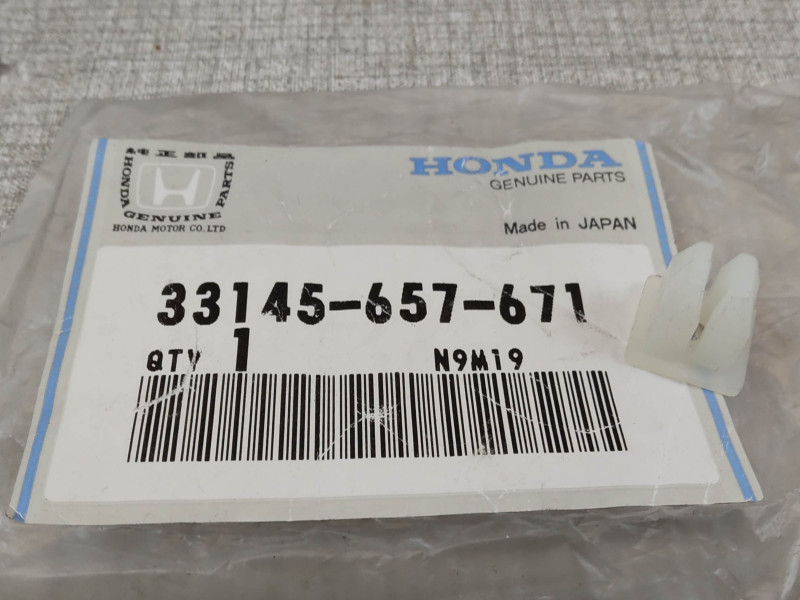 Écrou nylon optique phare Honda XL600V 33145-657-671