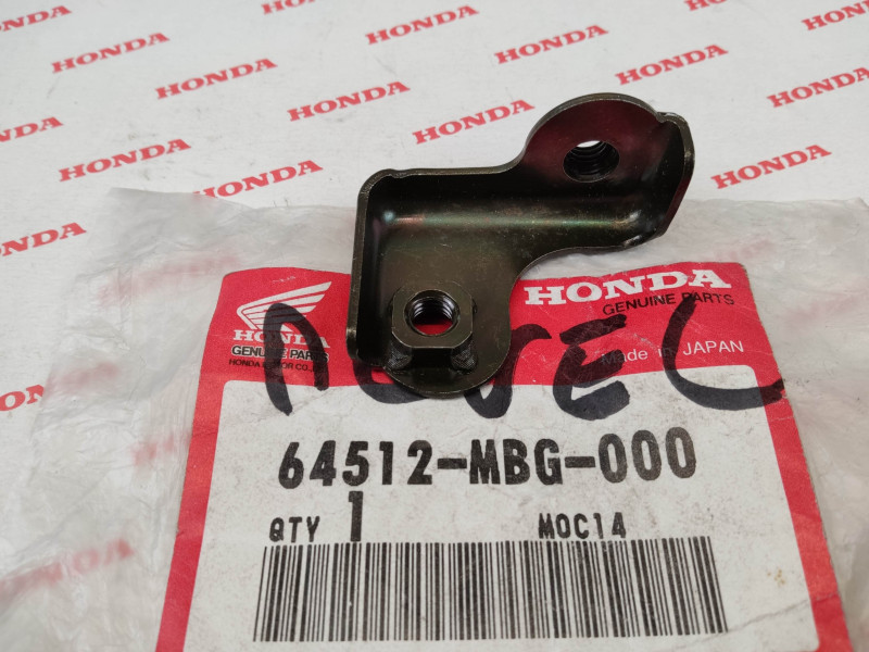 Support de fixation de flanc de carénage coté droit VFR800 HONDA 64512-MBG-000