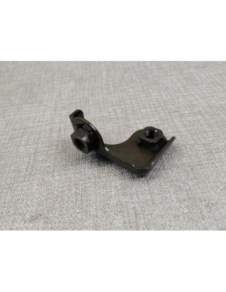 Support de fixation de flanc de carénage coté droit VFR800 HONDA 64512-MBG-000