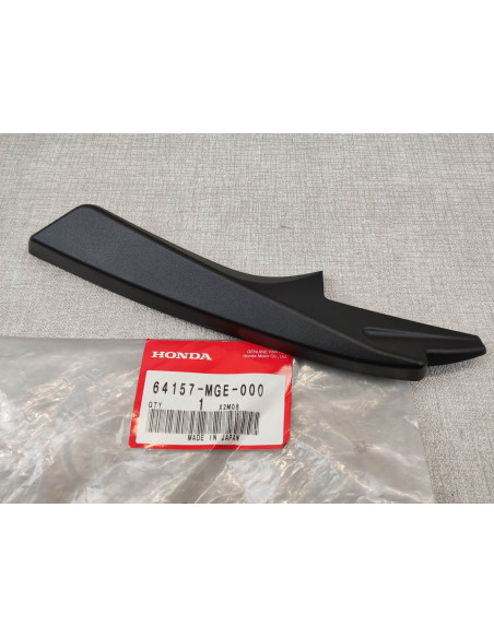 Cache supérieur avant droit VFR1200 F/FD 10/11 HONDA 64157-MGE-000