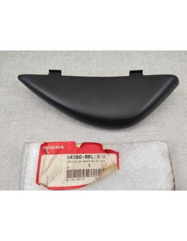 Cache protection gauche NT650V 98-05 HONDA 64260-MBL-610