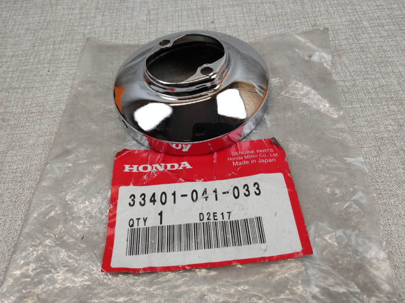 Base chromée clignotant avant droit Honda C50 C70 C90 - 33401-041-033
