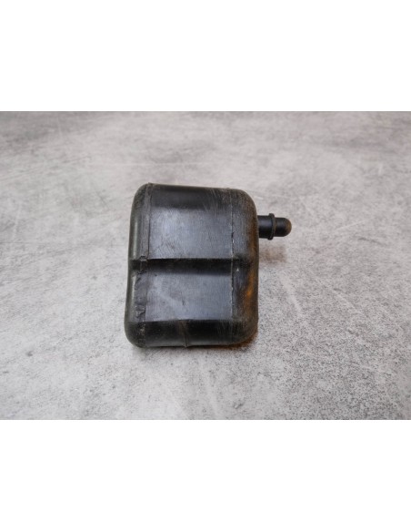 Silentbloc gauche de porte couronne HONDA CB750 K0 Sandcast 41242-300-000